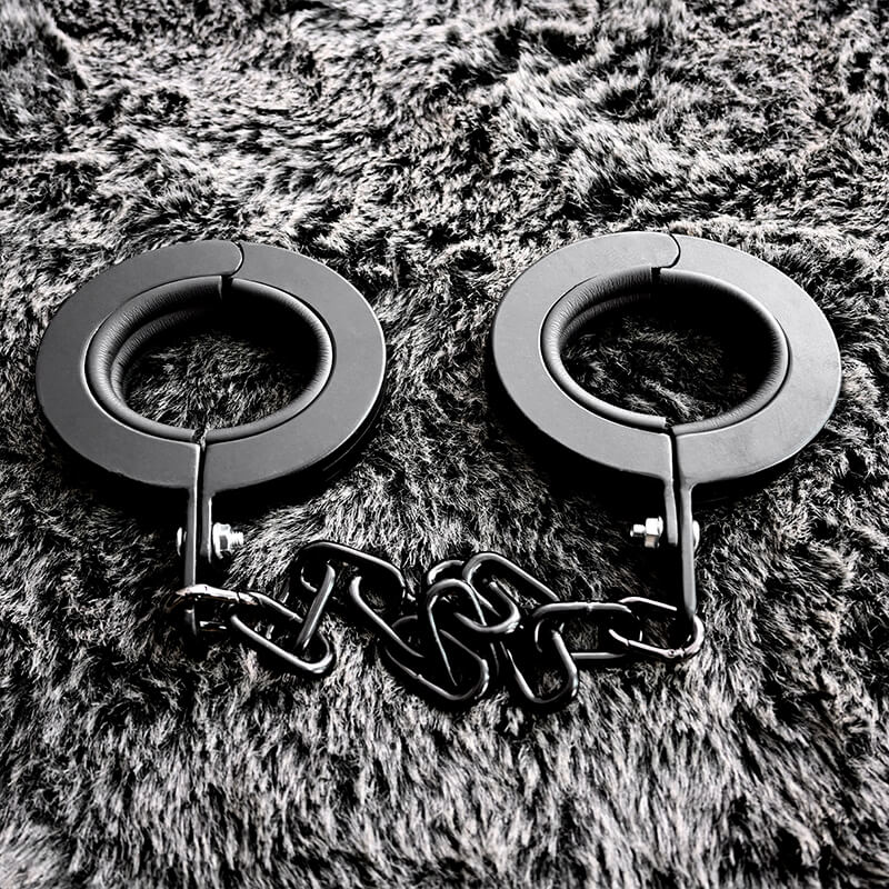 Heavy Handcuff